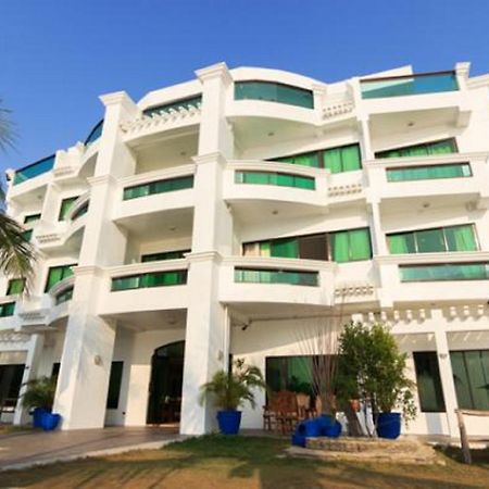Отель Vitalis White Sands Santiago  Экстерьер фото