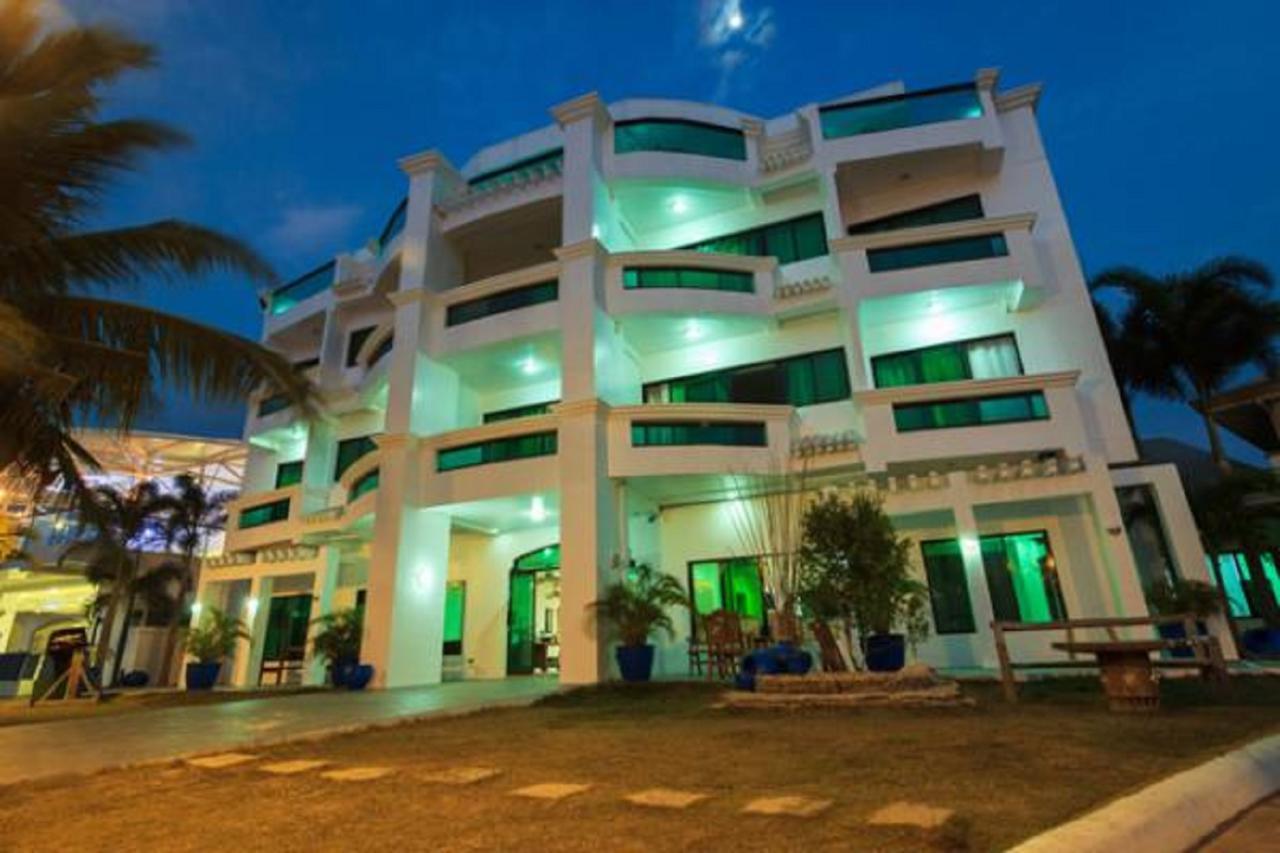 Отель Vitalis White Sands Santiago  Экстерьер фото